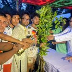 কাউনিয়ায় ফুটবল ফাইনাল শেষে কেওয়াইএসডিওর উদ্যোগে গাছের চারা বিতরণ